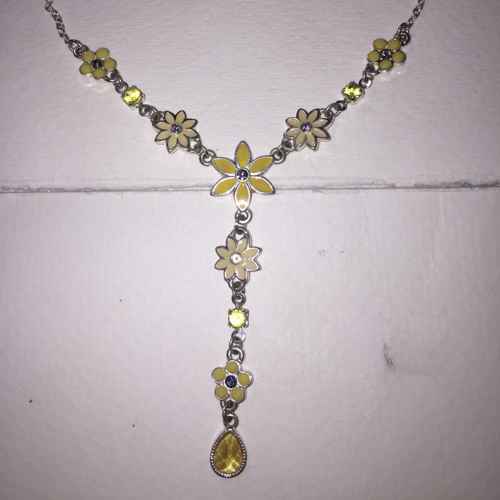 Avon yellow flower drop necklace
